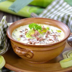 Zupa porowa z mięsem