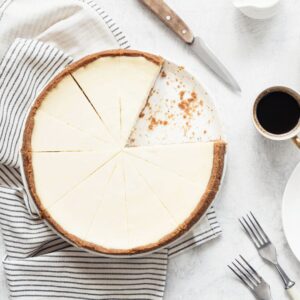 Sernik na sezamowo-kokosowym spodzie